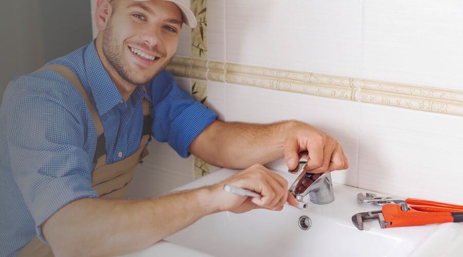 Handle or spout repair in Elwood, NE